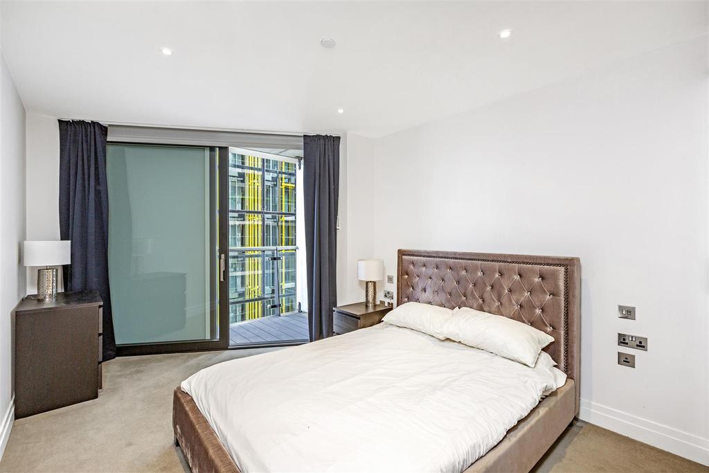 18578 garton jones    flat 213 4 riverlight   12.j