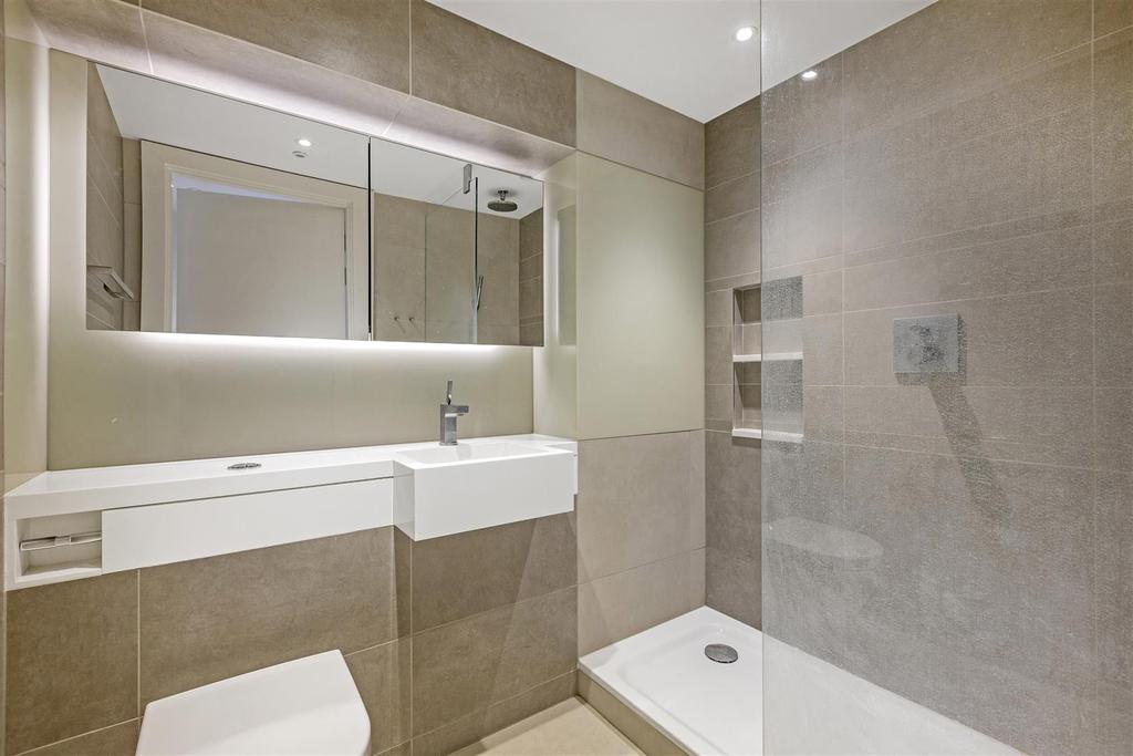 18578 garton jones    flat 213 4 riverlight   11.j