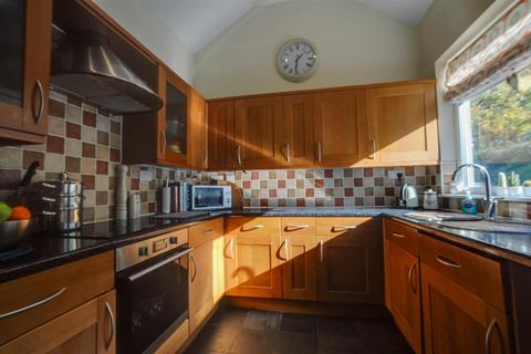 31 Bryncethin Road, Garnant, Ammanford, SA18 1YP