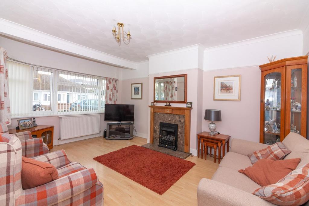 Chester Avenue, Lancing 2 bed semidetached bungalow £375,000