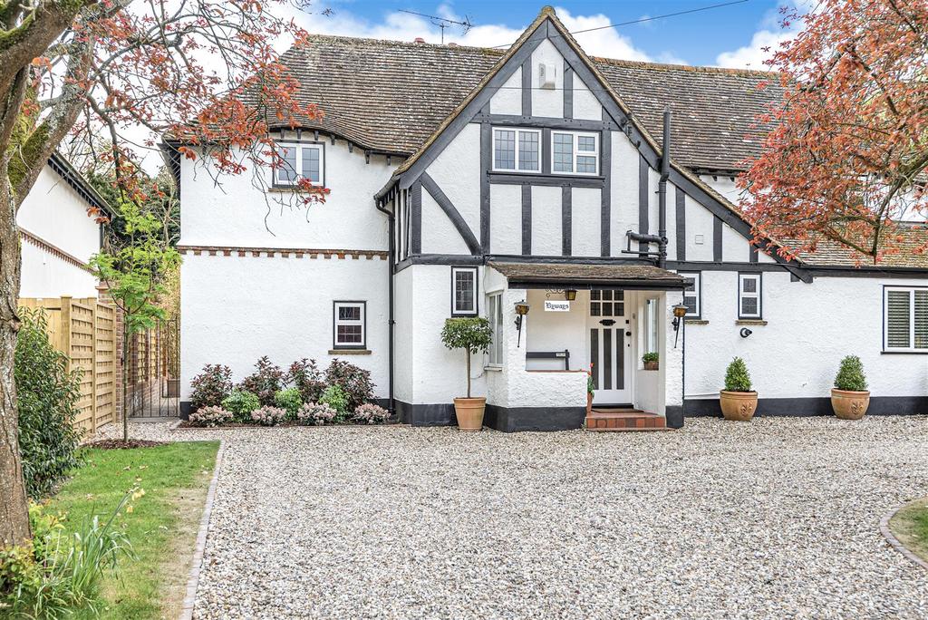 Guildford Lodge Drive, East Horsley 4 bed detached house £1,250,000