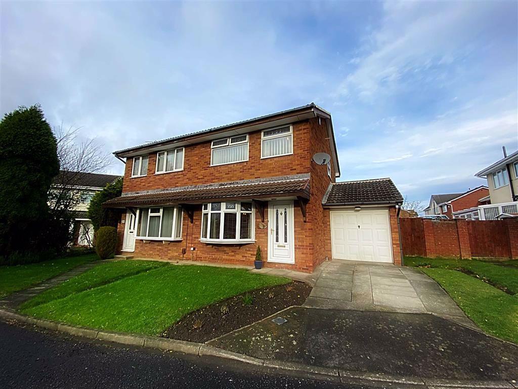 Lancaster Drive, Hadrian Park, Wallsend, NE28 3 bed semidetached house