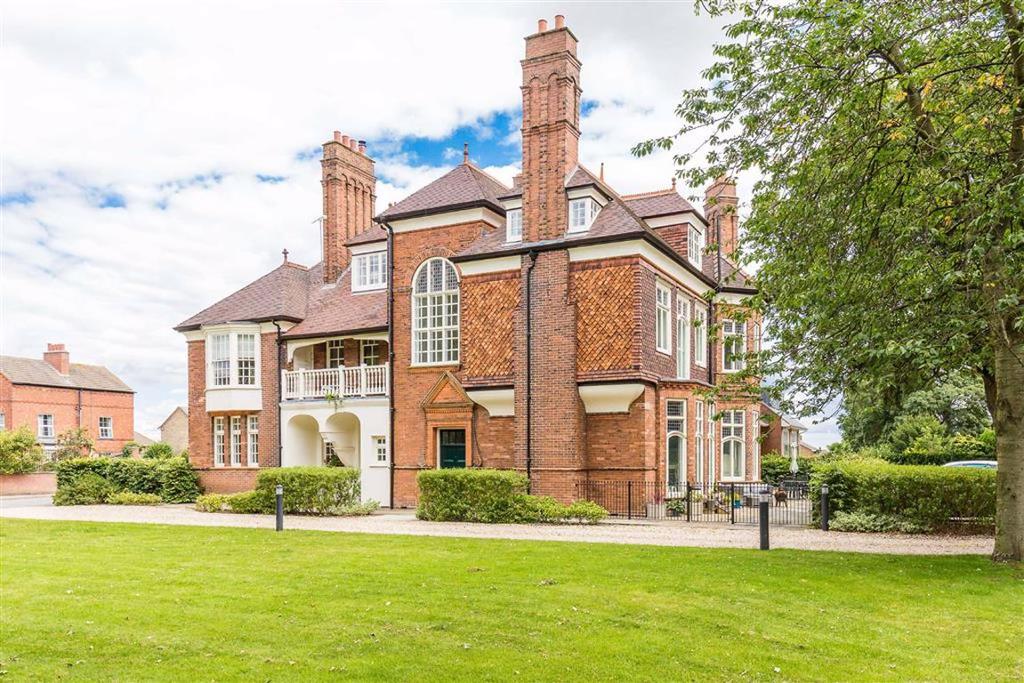 St Nicholas House, Newport, Lincoln, Lincolnshire 2 bed flat £330,000