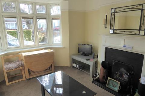 37 Ellington Road, Hounslow, TW3 4HX