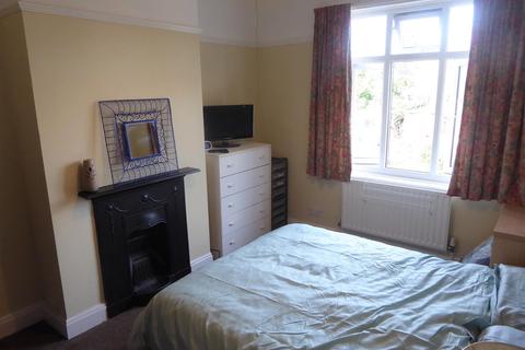 37 Ellington Road, Hounslow, TW3 4HX