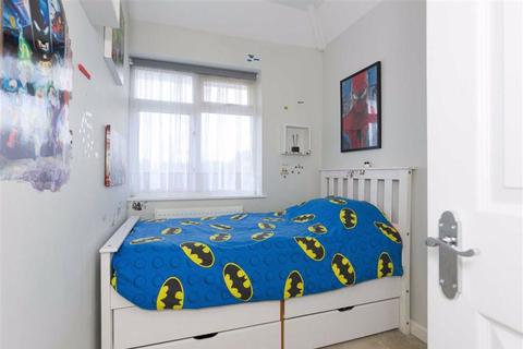 5 Kenilworth Road, Epsom, KT17 2NF