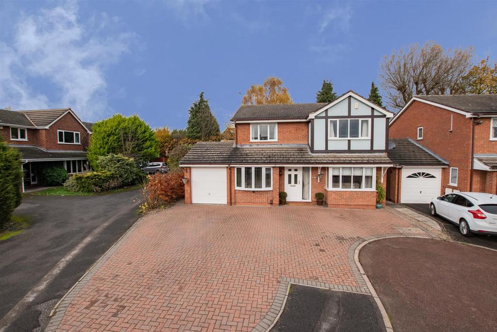 Melton Gardens, Edwalton, Nottingham 4 bed detached house £500,000