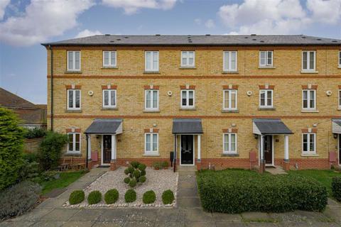 9 Medina Square, Epsom, KT19 7NS