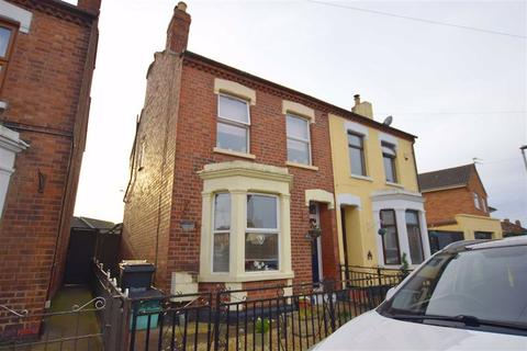 8 Armscroft Road, Gloucester, GL2 0SQ