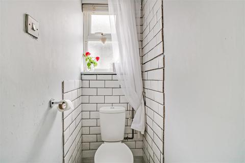 32 Arundel Gardens, Westcliff-on-sea, SS0 0BJ