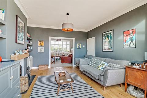 32 Berkeley Gardens, Leigh-on-sea, SS9 2TE