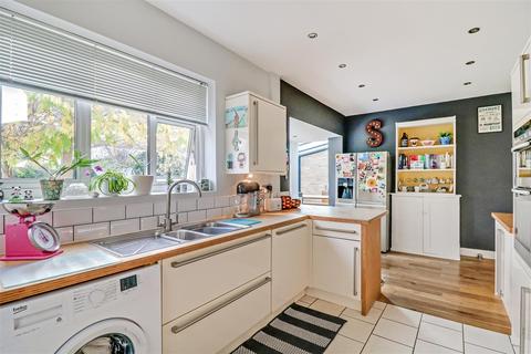 32 Berkeley Gardens, Leigh-on-sea, SS9 2TE