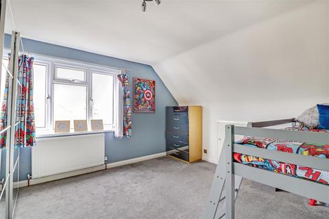 19 Boundary Road, Leigh-on-sea, SS9 5BP