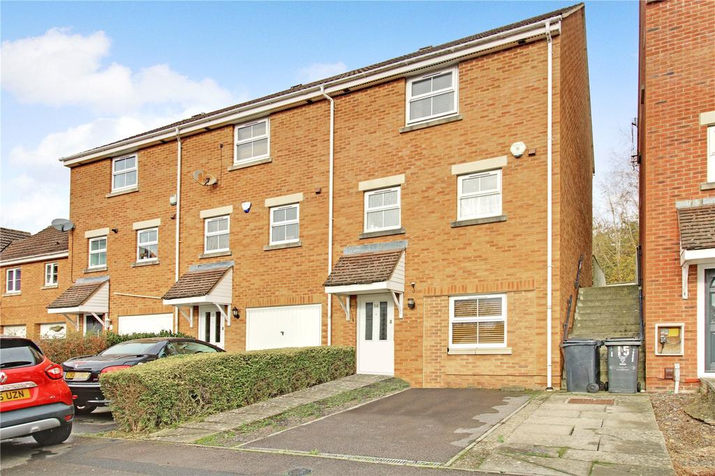 Sawyer Road, Abbey Meads, Swindon... 3 bed end of terrace house £230,000