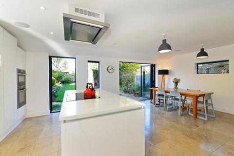 44 Minster Road, Godalming, GU7 1SR
