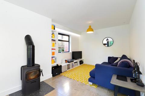 44 Minster Road, Godalming, GU7 1SR