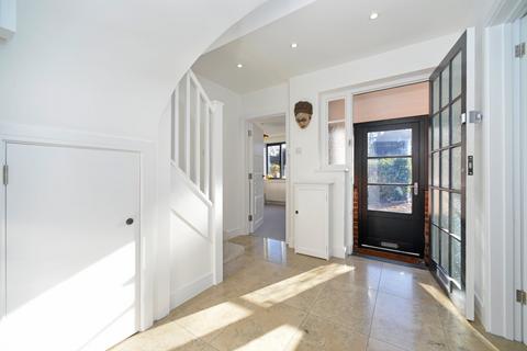 44 Minster Road, Godalming, GU7 1SR