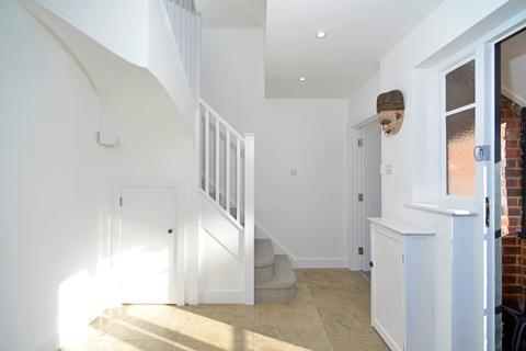 44 Minster Road, Godalming, GU7 1SR