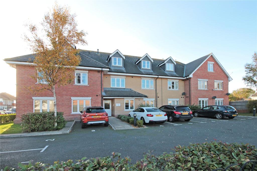 Fairmile Road, Christchurch, BH23 2 bed apartment £245,000