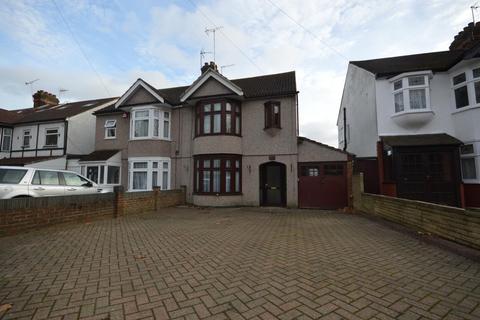 60 Main Road, Romford, RM1 3DB