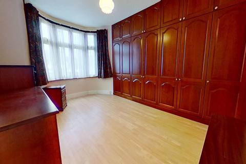 60 Main Road, Romford, RM1 3DB