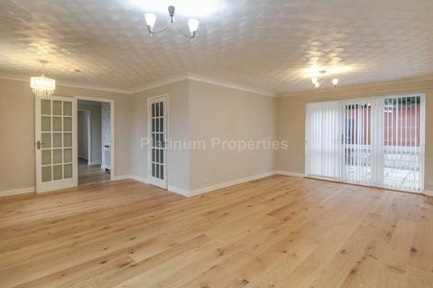 3 bedroom detached bungalow to rent, Springfield Drive, Lakenheath