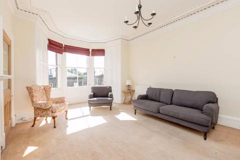 2 bedroom flat to rent, Inverleith Row, Inverleith, Edinburgh, EH3