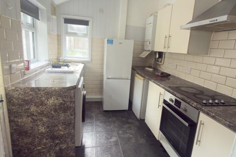 2 bedroom terraced house to rent, High Street, Smethwick, West Midlands, B66