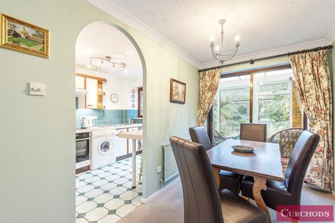 9 Cassocks Square, Shepperton, TW17 8JH