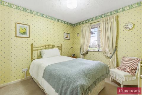 9 Cassocks Square, Shepperton, TW17 8JH