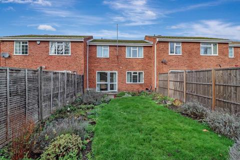 3 Elms Drive, Bourne End, SL8 5HB