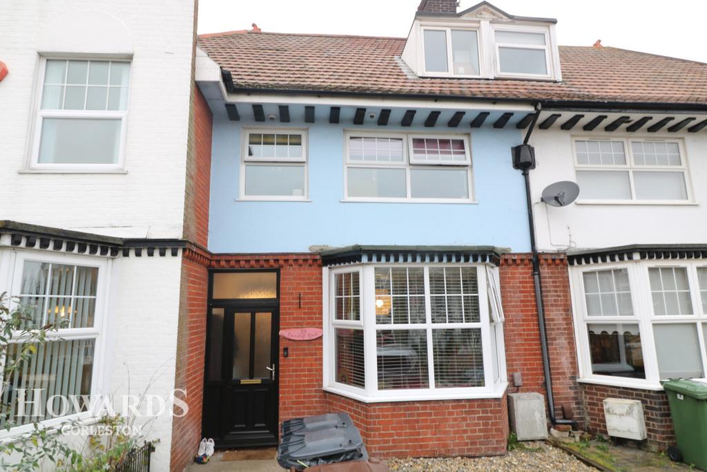 Lowestoft Road, Gorleston 6 bed terraced house £250,000