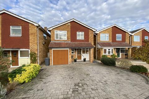 25 Glen Close, Polegate, BN26 5PG