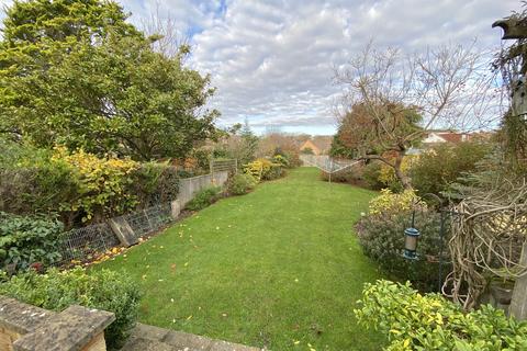 25 Glen Close, Polegate, BN26 5PG