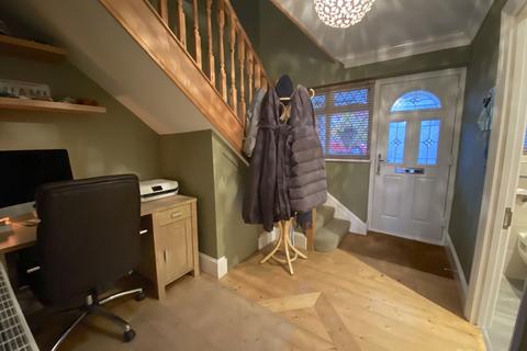 25 Glen Close, Polegate, BN26 5PG