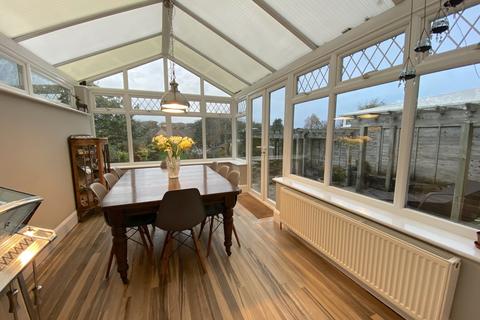 25 Glen Close, Polegate, BN26 5PG