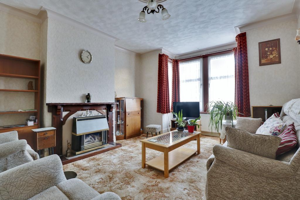Kirby Road, Portsmouth 3 bed terraced house £300,000