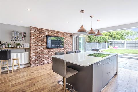 5 Sheraton Close, Blackwater, Camberley, GU17 9AZ