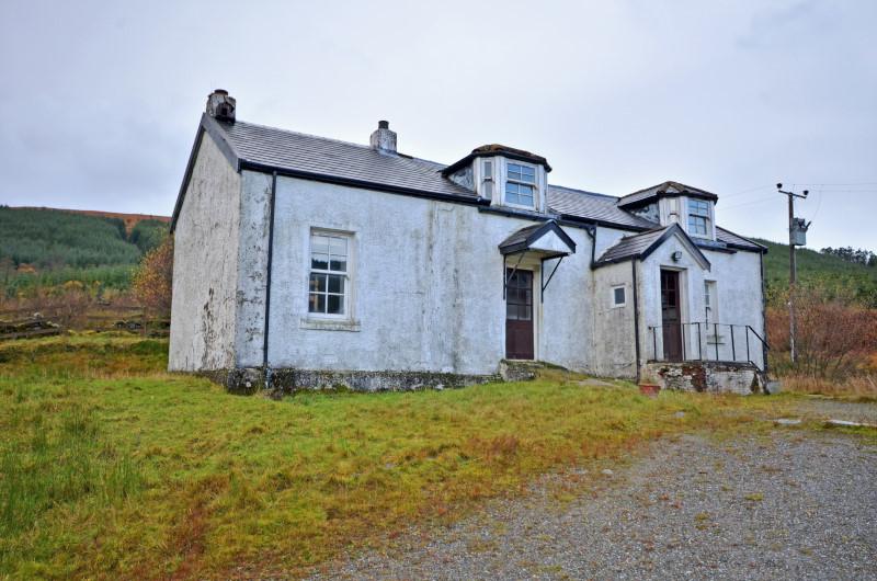 Glenkin, Sandbank, Dunoon, Argyll, PA23 5 bed detached house £190,000