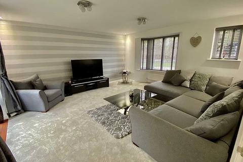 15 Darsdale Drive, Raunds, Wellingborough, NN9 6FA
