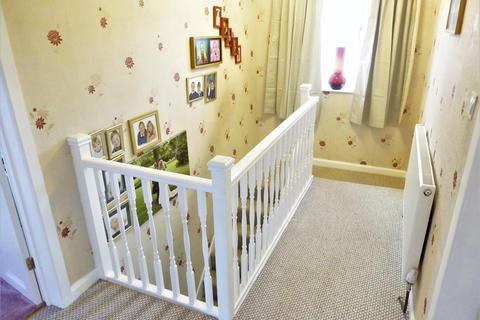 16 Stuart Street, Thurnscoe, Rotherham, S63 0EF