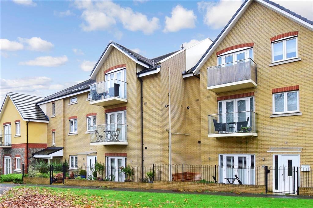 Chaldon Road, Caterham, Surrey 1 bed flat £250,000