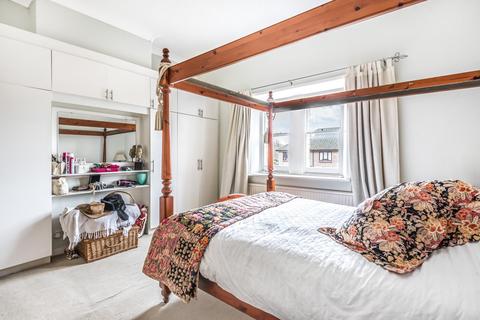 39 Raglan Road, Knaphill, Woking, GU21 2AR