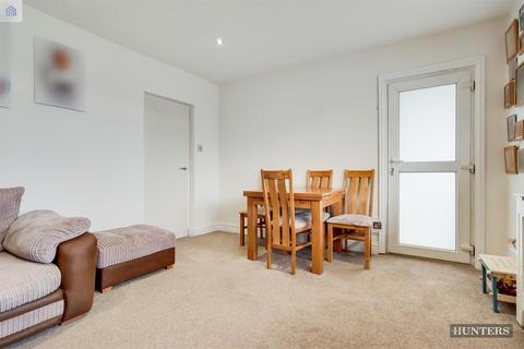 44 Arneways Avenue, Romford, RM6 5LX