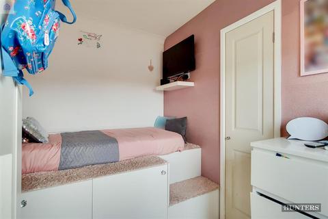 44 Arneways Avenue, Romford, RM6 5LX