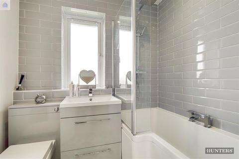 44 Arneways Avenue, Romford, RM6 5LX