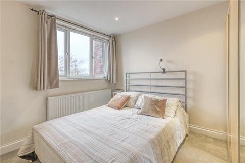 2 bedroom flat to rent, Finchley Road,  Temple Fortune,  NW11