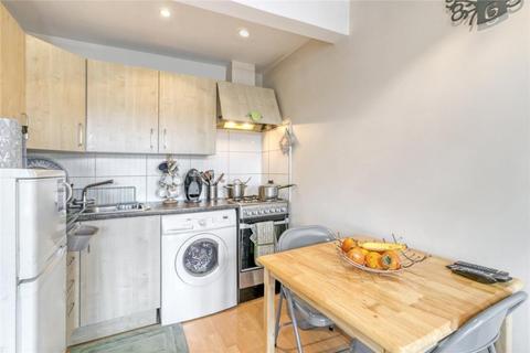 2 bedroom apartment to rent, Finchley Road,  Temple Fortune,  NW11