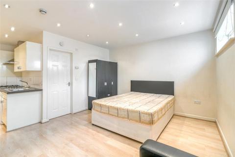 Studio to rent, Finchley Road,  Temple Fortune,  NW11