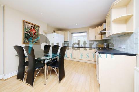4c Sunningfields Crescent, London, NW4 4RD